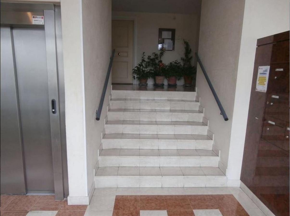 Cosy Appart - Balcon, Parking, Spacieux T2 - Proche Eurexpo Stade Сен-Пріє Екстер'єр фото